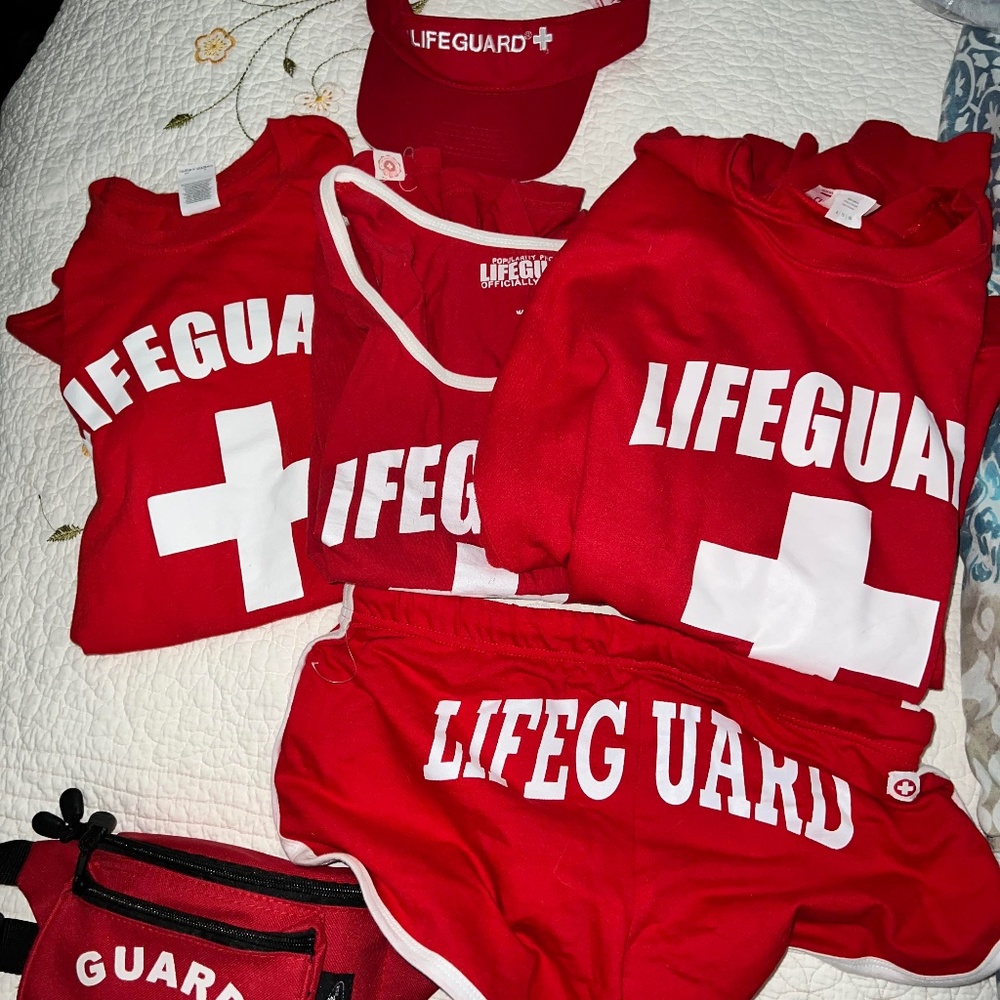 NEVER USED CERTIFIED LIFEGUARD PACK T-SHIRT/SWEATSHIRT/SHORTS/VISOR/FANNY PACK